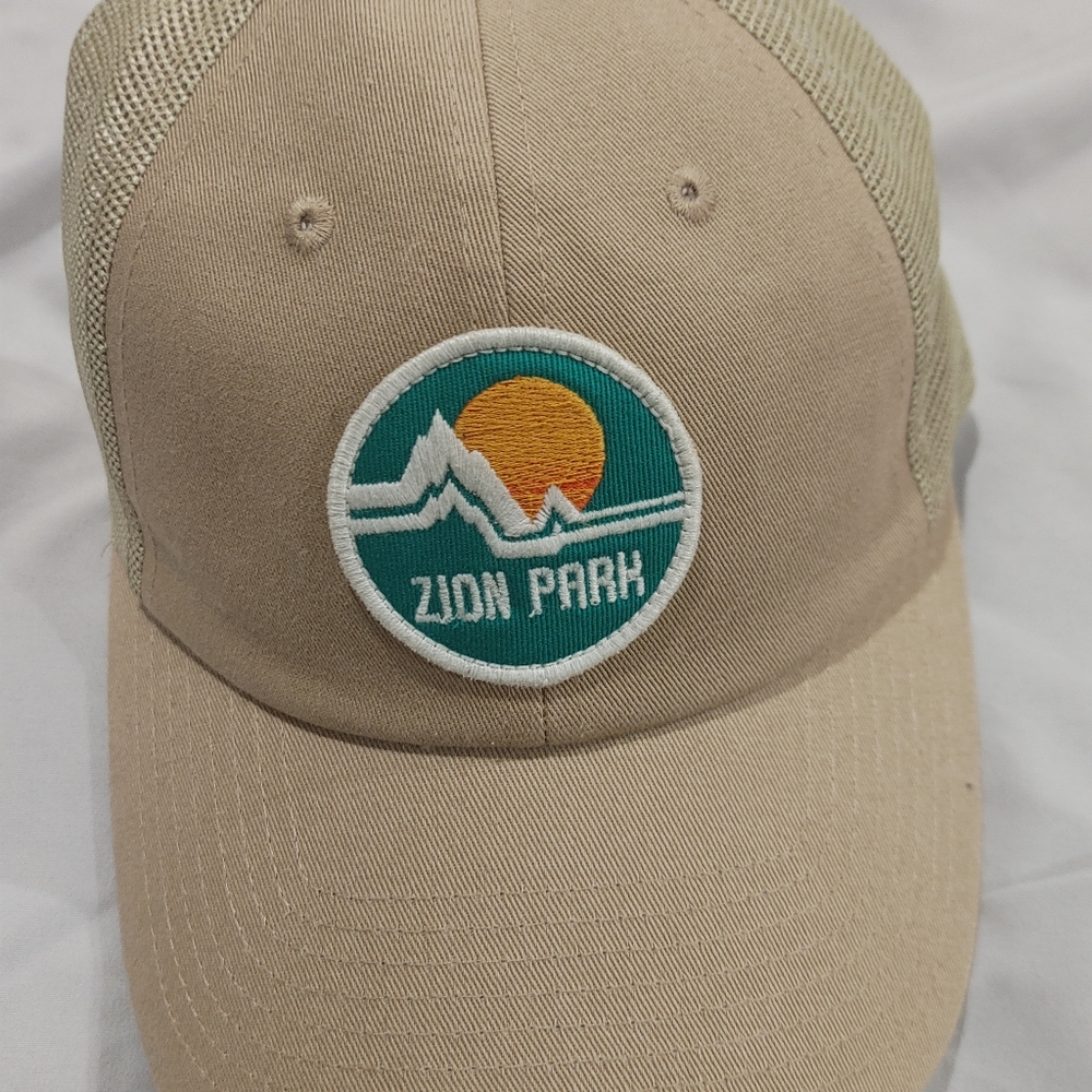 NWOT Urban Outfitters American Needle Zion Park Adjustable trucker Hat